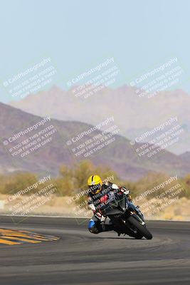 media/Feb-04-2023-SoCal Trackdays (Sat) [[8a776bf2c3]]/Turn 14 (115pm)/